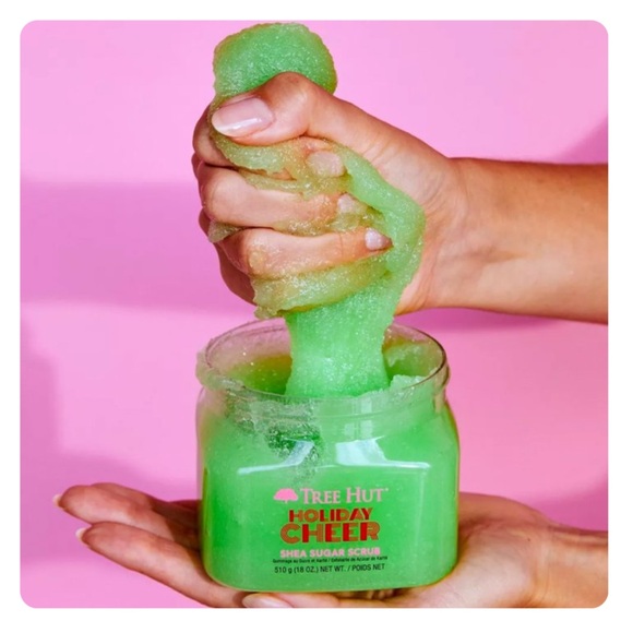 NWT Tree Hut Holiday Cheer (Limited Edition) Shea Sugar Body Scrub - 18oz - Picture 2 of 8
